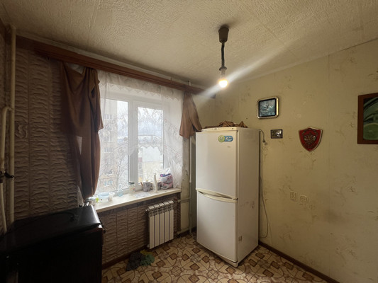 Продам трехкомнатную (3-комн.) квартиру, им. Матэ Залки ул, 21, Симферополь г