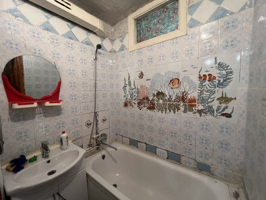 Продам трехкомнатную (3-комн.) квартиру, им. Матэ Залки ул, 21, Симферополь г