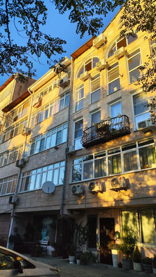 Продам трехкомнатную (3-комн.) квартиру, Звездная (Хостинский р-н) ул, 1, Сочи г