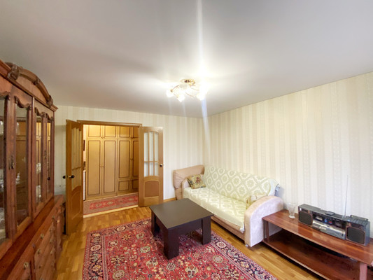 Продам трехкомнатную (3-комн.) квартиру, 8 Марта ул, 17, Пенза г