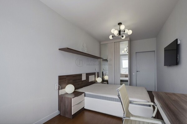 Продам трехкомнатную (3-комн.) квартиру, Юности ул, 13к1, Люберцы г