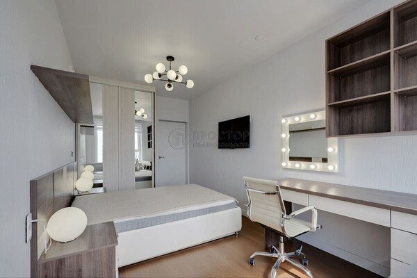 Продам трехкомнатную (3-комн.) квартиру, Юности ул, 13к1, Люберцы г