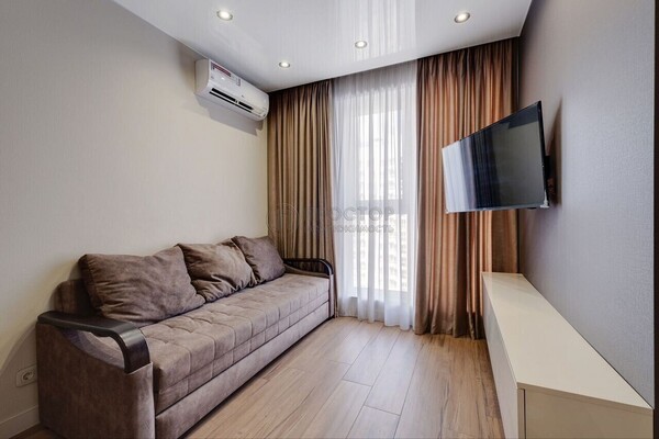 Продам трехкомнатную (3-комн.) квартиру, Юности ул, 13к1, Люберцы г