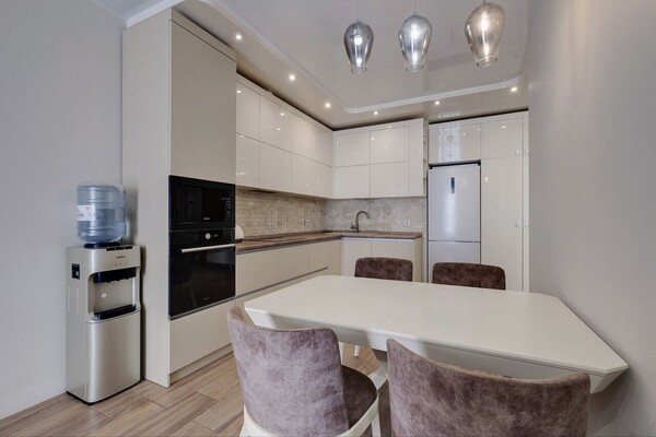 Продам трехкомнатную (3-комн.) квартиру, Юности ул, 13к1, Люберцы г