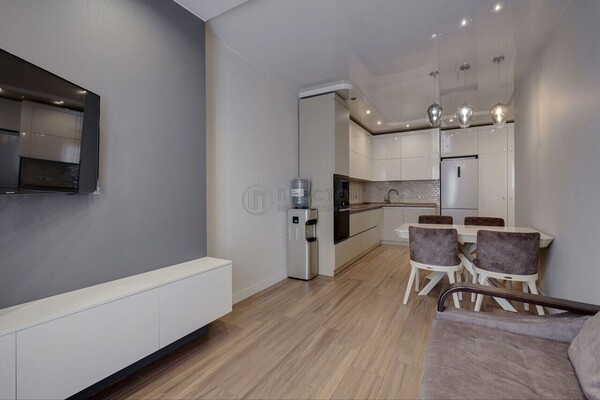 Продам трехкомнатную (3-комн.) квартиру, Юности ул, 13к1, Люберцы г