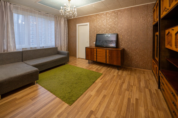 Продам трехкомнатную (3-комн.) квартиру, Дальневосточный пр-кт, 34Нк1, Санкт-Петербург г