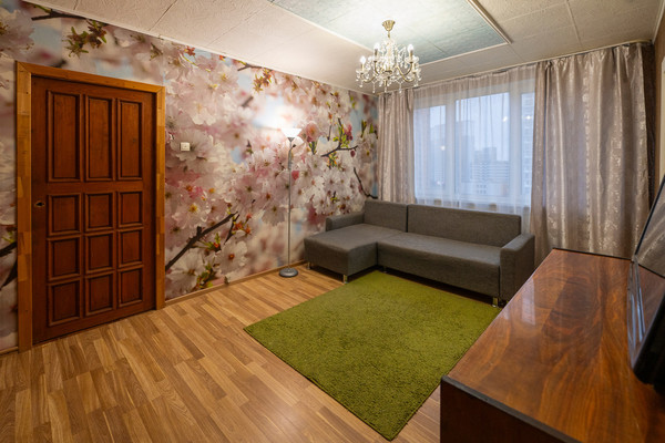 Продам трехкомнатную (3-комн.) квартиру, Дальневосточный пр-кт, 34Нк1, Санкт-Петербург г