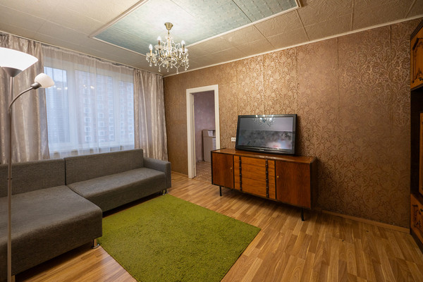 Продам трехкомнатную (3-комн.) квартиру, Дальневосточный пр-кт, 34Нк1, Санкт-Петербург г