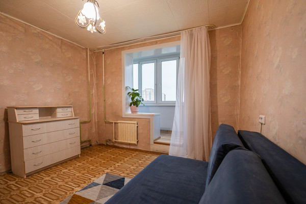 Продам трехкомнатную (3-комн.) квартиру, Дальневосточный пр-кт, 34Нк1, Санкт-Петербург г