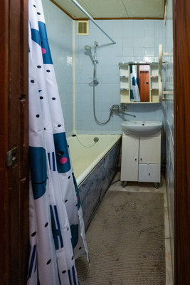 Продам трехкомнатную (3-комн.) квартиру, Дальневосточный пр-кт, 34Нк1, Санкт-Петербург г