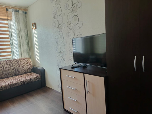 Продам двухкомнатную (2-комн.) квартиру, Мира пр-кт, 12, Комсомольск-на-Амуре г