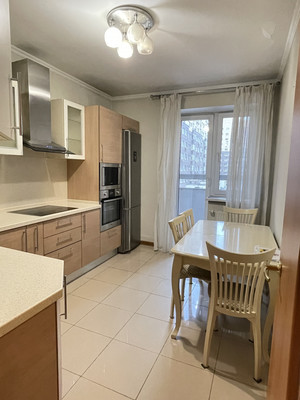 Продам трехкомнатную (3-комн.) квартиру, Ясная ул, 5, Коммунарка п