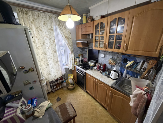 Продам двухкомнатную (2-комн.) квартиру, 8, Зелёный Городок п