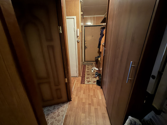 Продам двухкомнатную (2-комн.) квартиру, 8, Зелёный Городок п