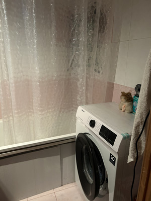 Продам трехкомнатную (3-комн.) квартиру, Матвеева ул, 1, Пятигорск г