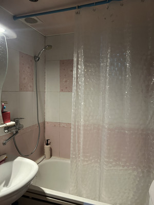 Продам трехкомнатную (3-комн.) квартиру, Матвеева ул, 1, Пятигорск г