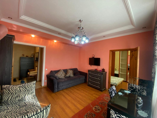 Сдам трехкомнатную (3-комн.) квартиру, Чайковского ул, 16, Нальчик г