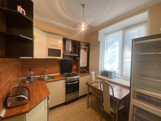 Сдам трехкомнатную (3-комн.) квартиру, Чайковского ул, 16, Нальчик г