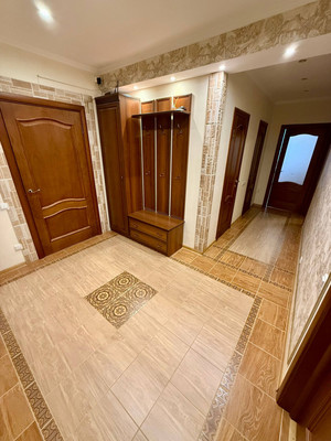 Продам двухкомнатную (2-комн.) квартиру, Ленина пр-кт, 3, Тосно г