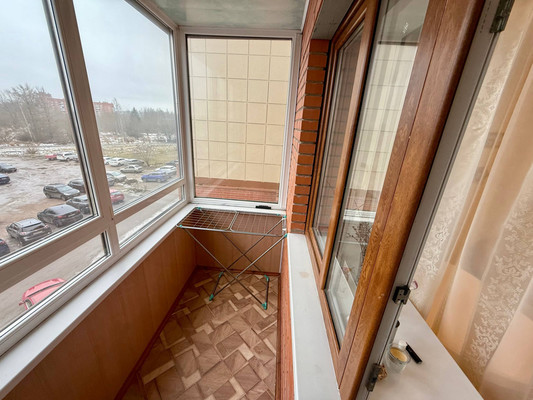 Продам двухкомнатную (2-комн.) квартиру, Ленина пр-кт, 3, Тосно г