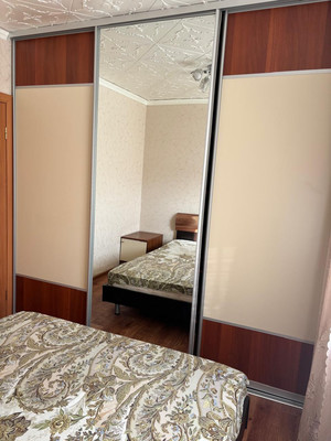 Продам трехкомнатную (3-комн.) квартиру, Строителей пр-кт, 8в, Волгодонск г