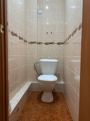 Продам трехкомнатную (3-комн.) квартиру, Строителей пр-кт, 8в, Волгодонск г