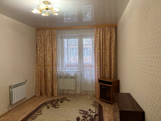 Продам двухкомнатную (2-комн.) квартиру, Лесопарковая ул, 18, Рязань г