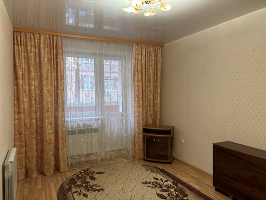 Продам двухкомнатную (2-комн.) квартиру, Лесопарковая ул, 18, Рязань г