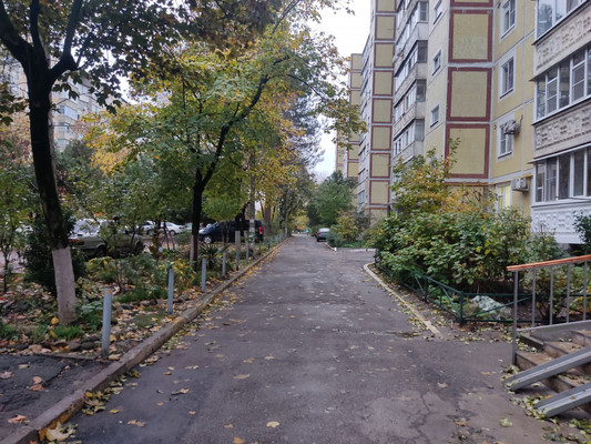 Продам однокомнатную (1-комн.) квартиру, им. 30-й Иркутской Дивизии ул, 6, Краснодар г