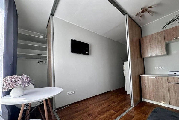 Продам однокомнатную (1-комн.) квартиру, С.Халтурина ул, 29, Калининград г