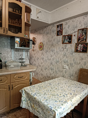 Продам трехкомнатную (3-комн.) квартиру, Шоссейная (Хостинский р-н) ул, 5кв, Сочи г