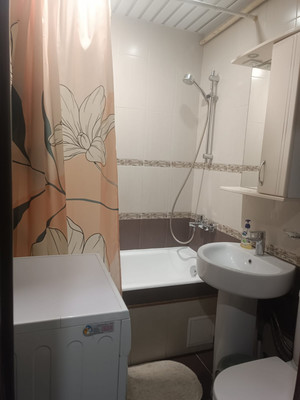 Продам двухкомнатную (2-комн.) квартиру, Роз (Центральный р-н) ул, 48, Сочи г