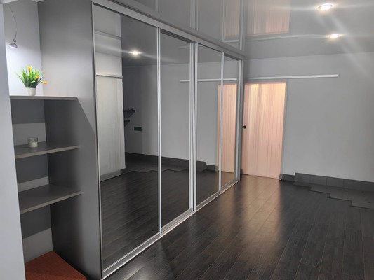 Продам трехкомнатную (3-комн.) квартиру, Цветной бульвар (Центральный р-н) ул, 8, Сочи г