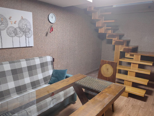 Продам трехкомнатную (3-комн.) квартиру, Цветной бульвар (Центральный р-н) ул, 8, Сочи г