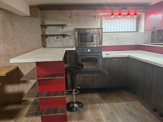 Продам трехкомнатную (3-комн.) квартиру, Цветной бульвар (Центральный р-н) ул, 8, Сочи г