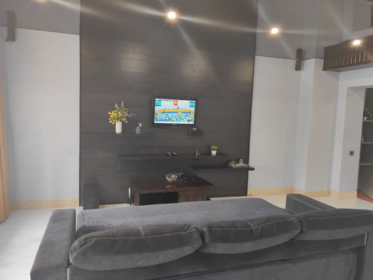 Продам трехкомнатную (3-комн.) квартиру, Цветной бульвар (Центральный р-н) ул, 8, Сочи г