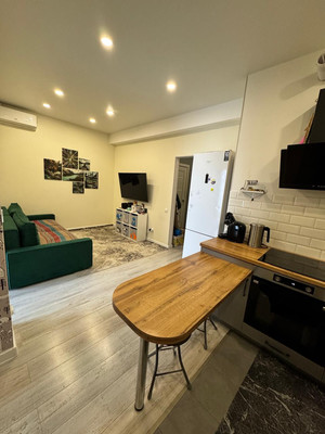 Продам двухкомнатную (2-комн.) квартиру, Параллельная (Центральный р-н) ул, 10к1, Сочи г