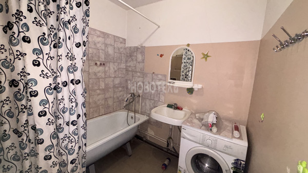 Сдам двухкомнатную (2-комн.) квартиру, Надежды ул, 1, Крымск г