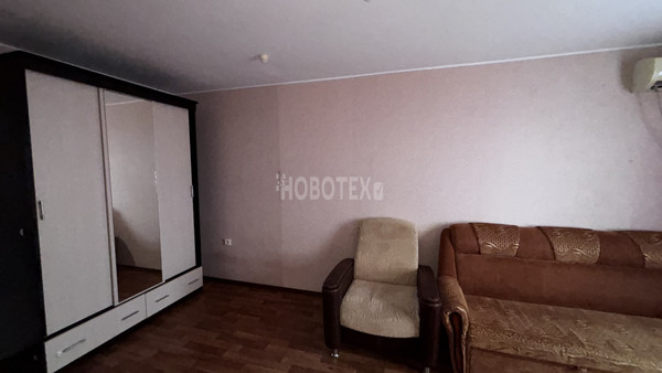 Сдам двухкомнатную (2-комн.) квартиру, Надежды ул, 1, Крымск г