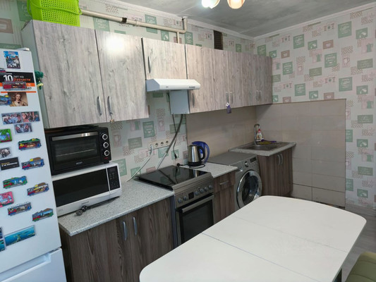 Продам однокомнатную (1-комн.) квартиру, Кленовый б-р, 23к2, Москва г