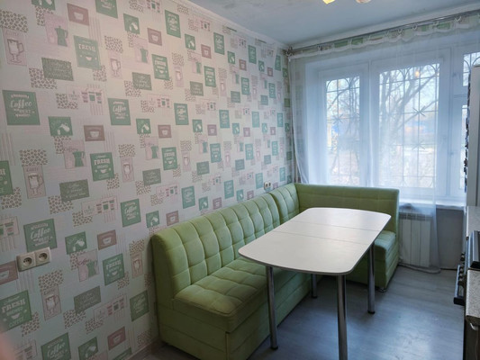 Продам однокомнатную (1-комн.) квартиру, Кленовый б-р, 23к2, Москва г