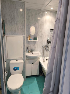 Продам однокомнатную (1-комн.) квартиру, Кленовый б-р, 23к2, Москва г