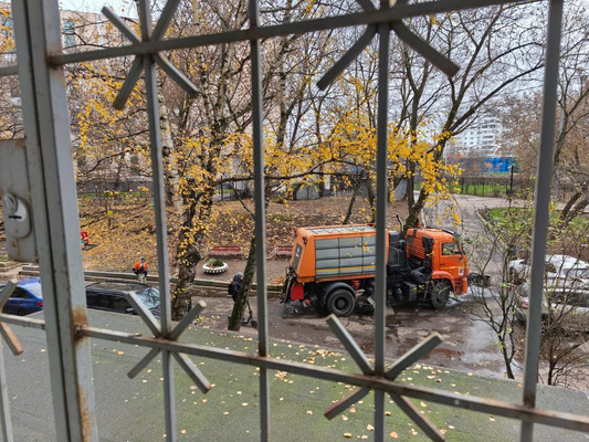 Продам однокомнатную (1-комн.) квартиру, Кленовый б-р, 23к2, Москва г