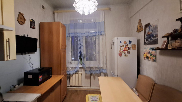 Продам трехкомнатную (3-комн.) квартиру, Гоголя ул, 15, Ступино г