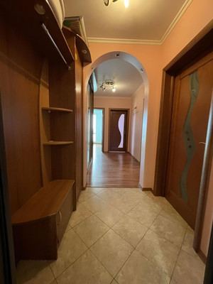 Продам трехкомнатную (3-комн.) квартиру, Окская ул, 5к1, Москва г