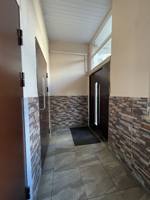 Продам трехкомнатную (3-комн.) квартиру, Окская ул, 5к1, Москва г