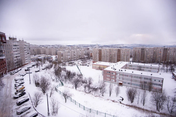 Продам трехкомнатную (3-комн.) квартиру, Связи проезд, 16, Мурманск г