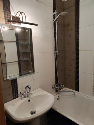 Продам трехкомнатную (3-комн.) квартиру, Культуры пр-кт, 22к1, Санкт-Петербург г