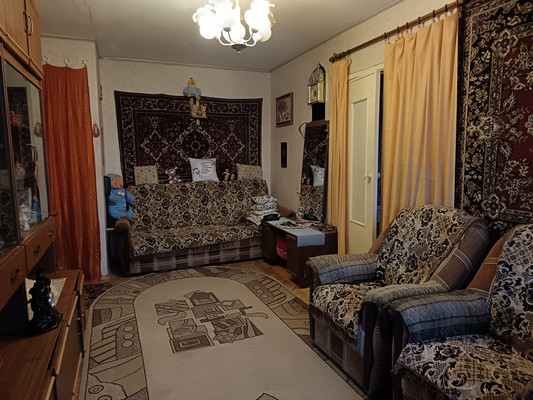 Продам двухкомнатную (2-комн.) квартиру, Володарского ул, 15, Гатчина г