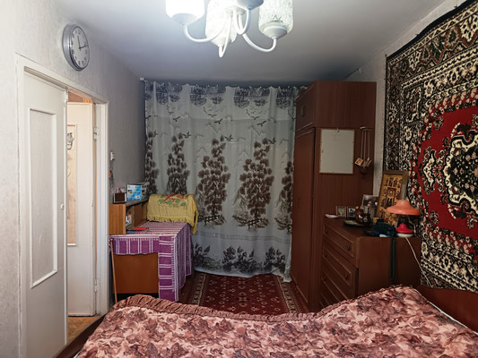 Продам двухкомнатную (2-комн.) квартиру, Володарского ул, 15, Гатчина г